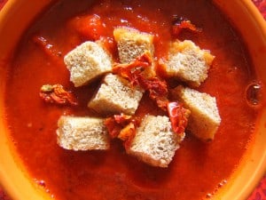 Hoe maak ik verse tomatensoep? Heerlijke Tomatensoep maken