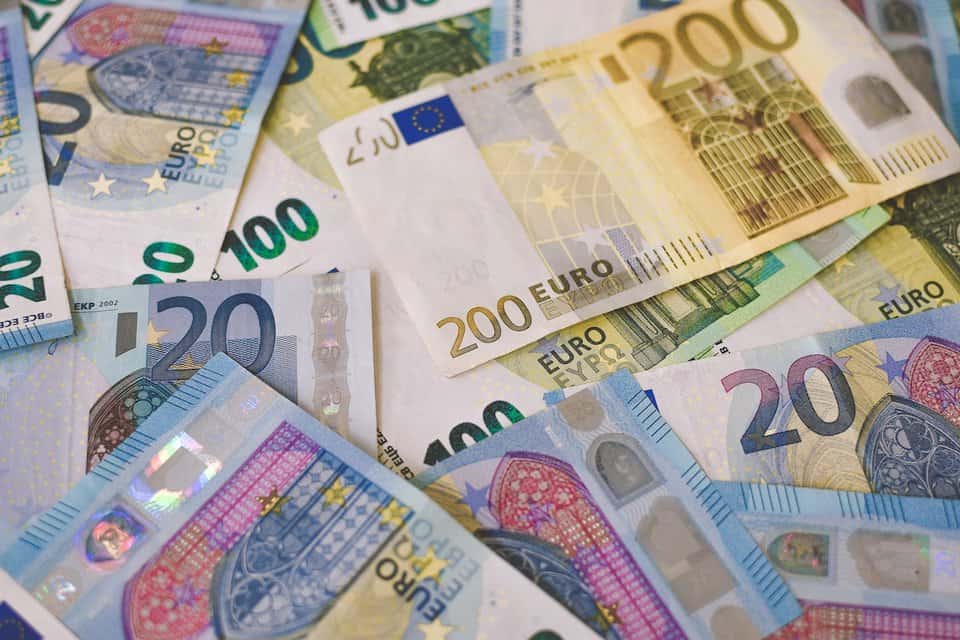 geld verdienen online: euro biljetten